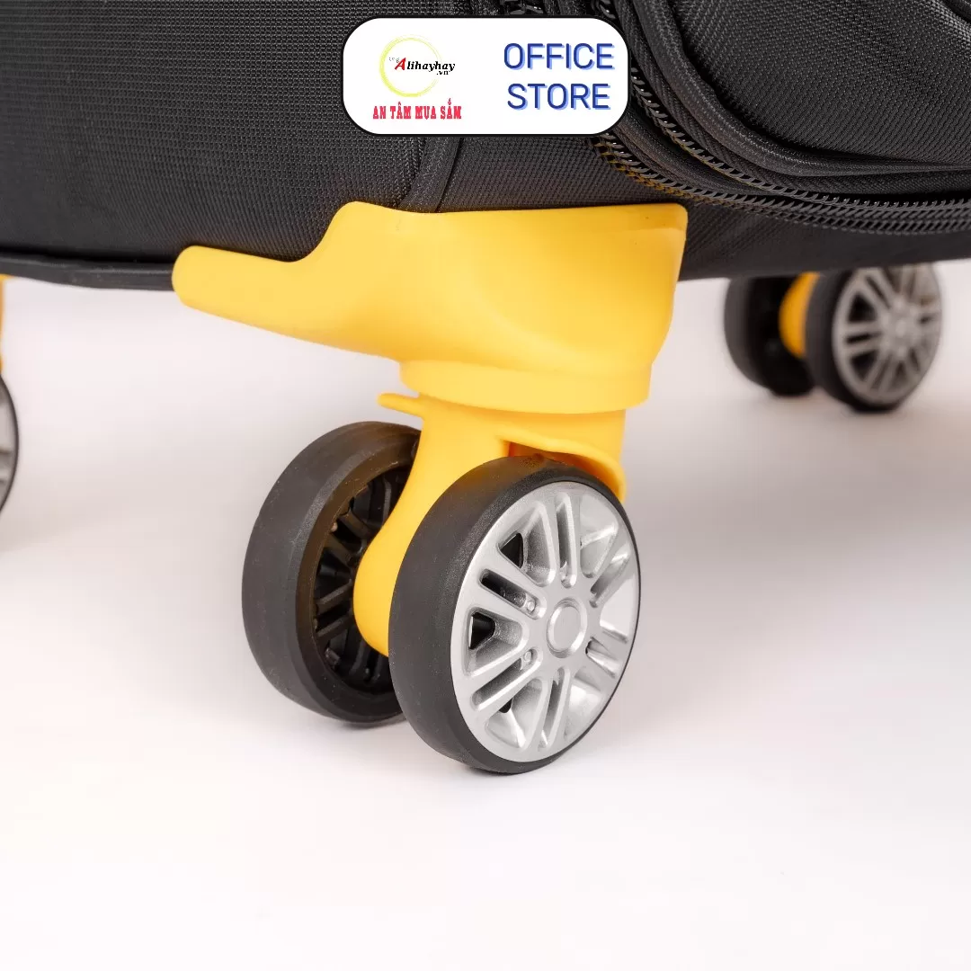 Vali vải thời trang GEMULAN LUXURY gồm có 4 size ( 20 - 24 - 28 - 32 ) ( size 32 tiêu chuẩn châu Âu siêu lớn)phù hợp với từng nhu cầu sử dùng khác nhau.
