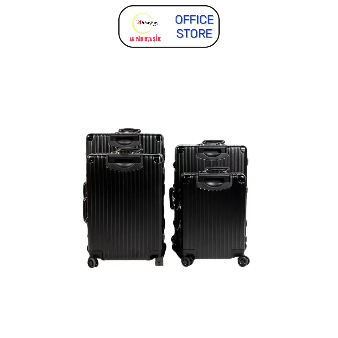 Luxury model Rimowa Classic tay da màu đen  2024