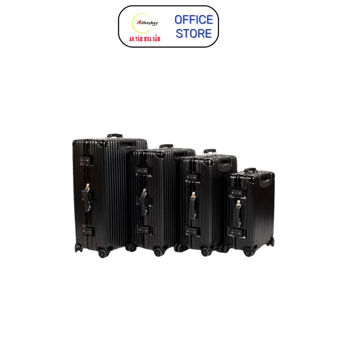 Luxury model Rimowa Classic tay da màu đen  2024