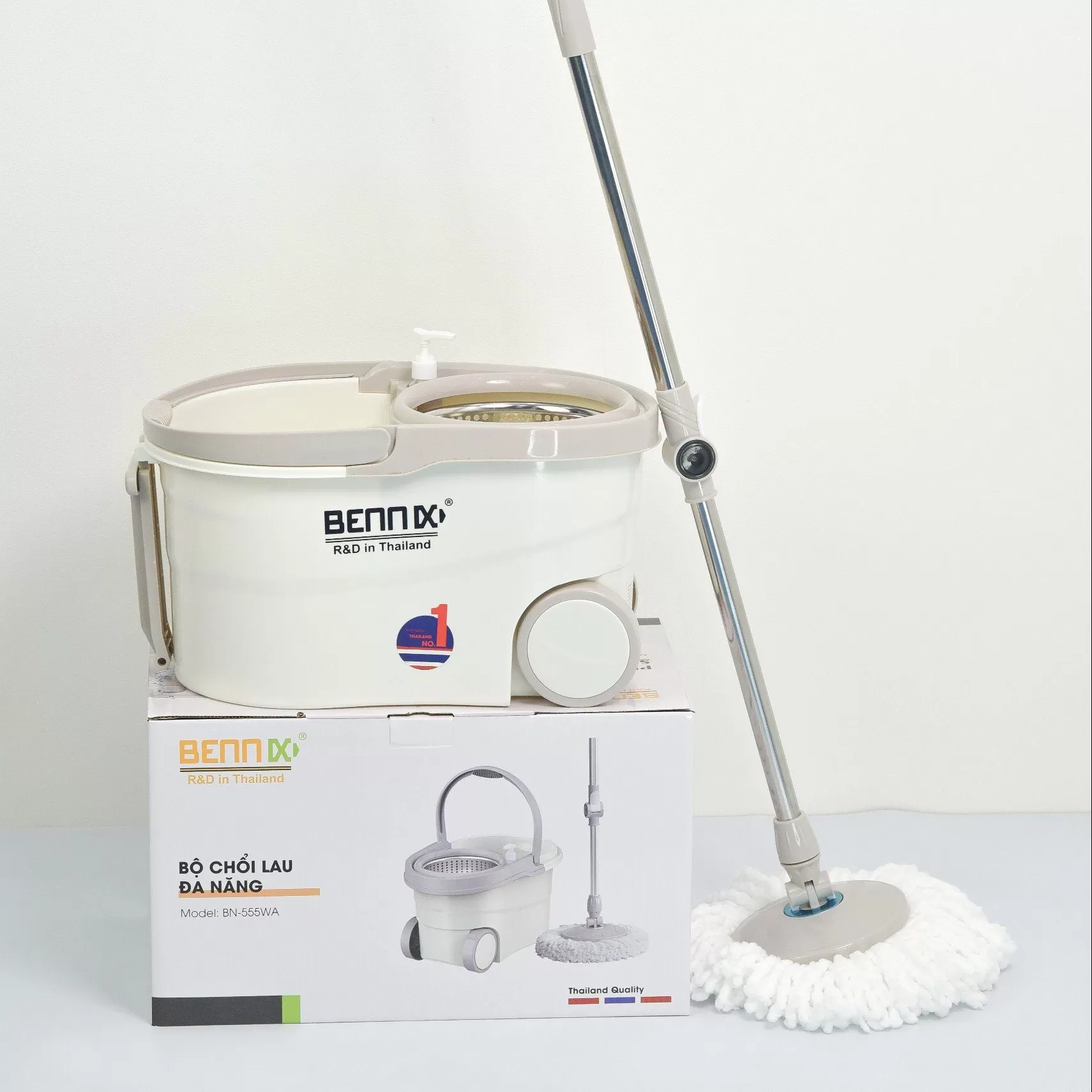 Bộ chổi lau nhập khẩu Bennix BN-555WA 360 độ tự vắt thông minh