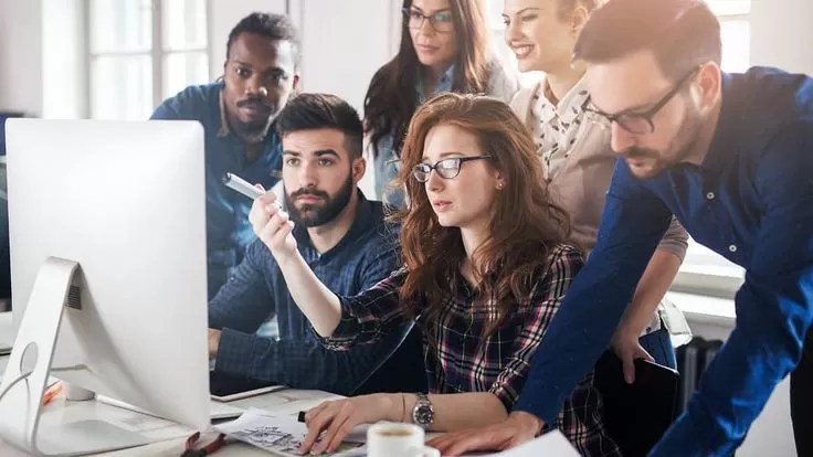 NHÂN VIÊN CHẠY QUẢNG CÁO (ADS)